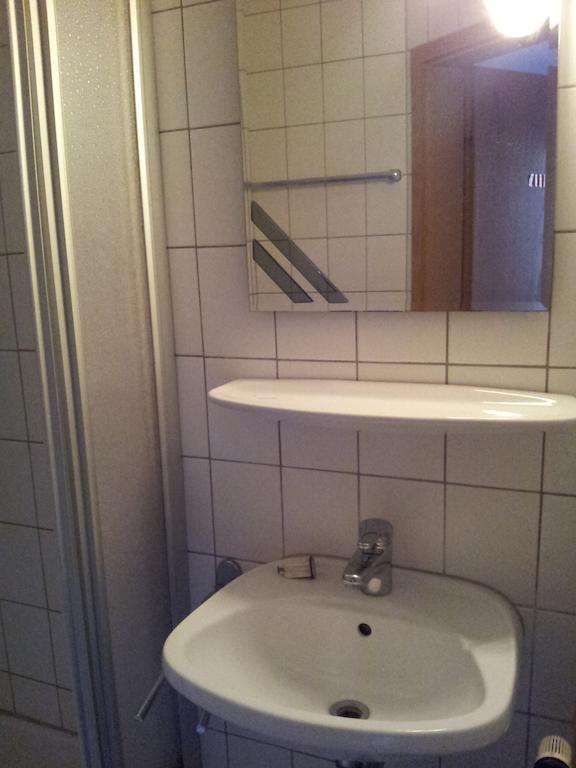 Zur Frischen Quelle Hotel Oberasbach Kültér fotó