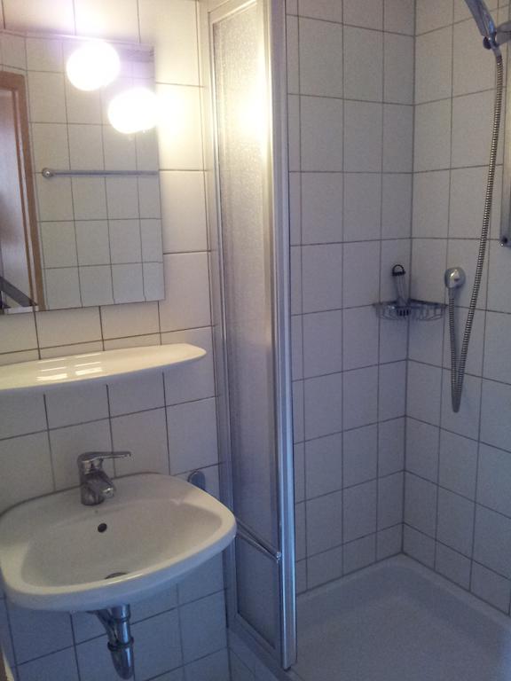 Zur Frischen Quelle Hotel Oberasbach Szoba fotó