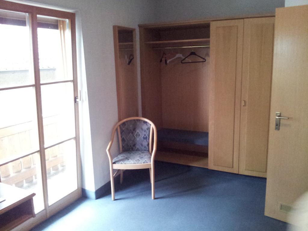 Zur Frischen Quelle Hotel Oberasbach Kültér fotó