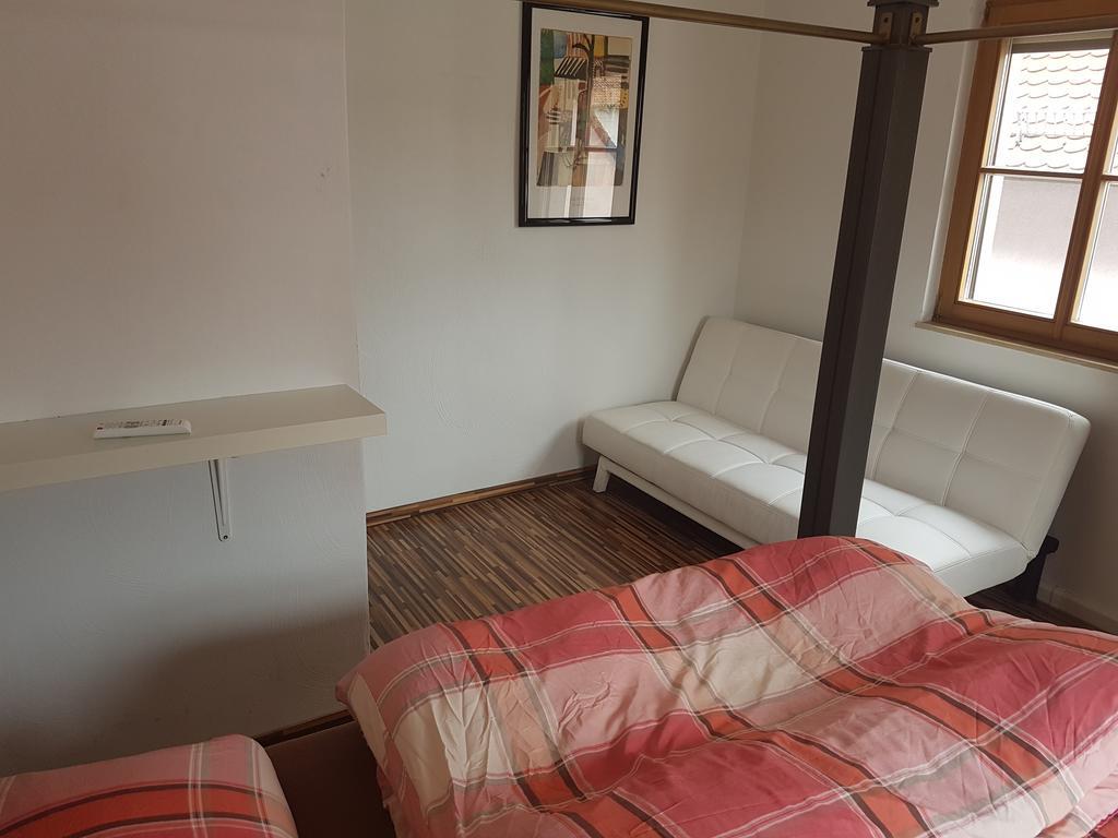 Zur Frischen Quelle Hotel Oberasbach Kültér fotó